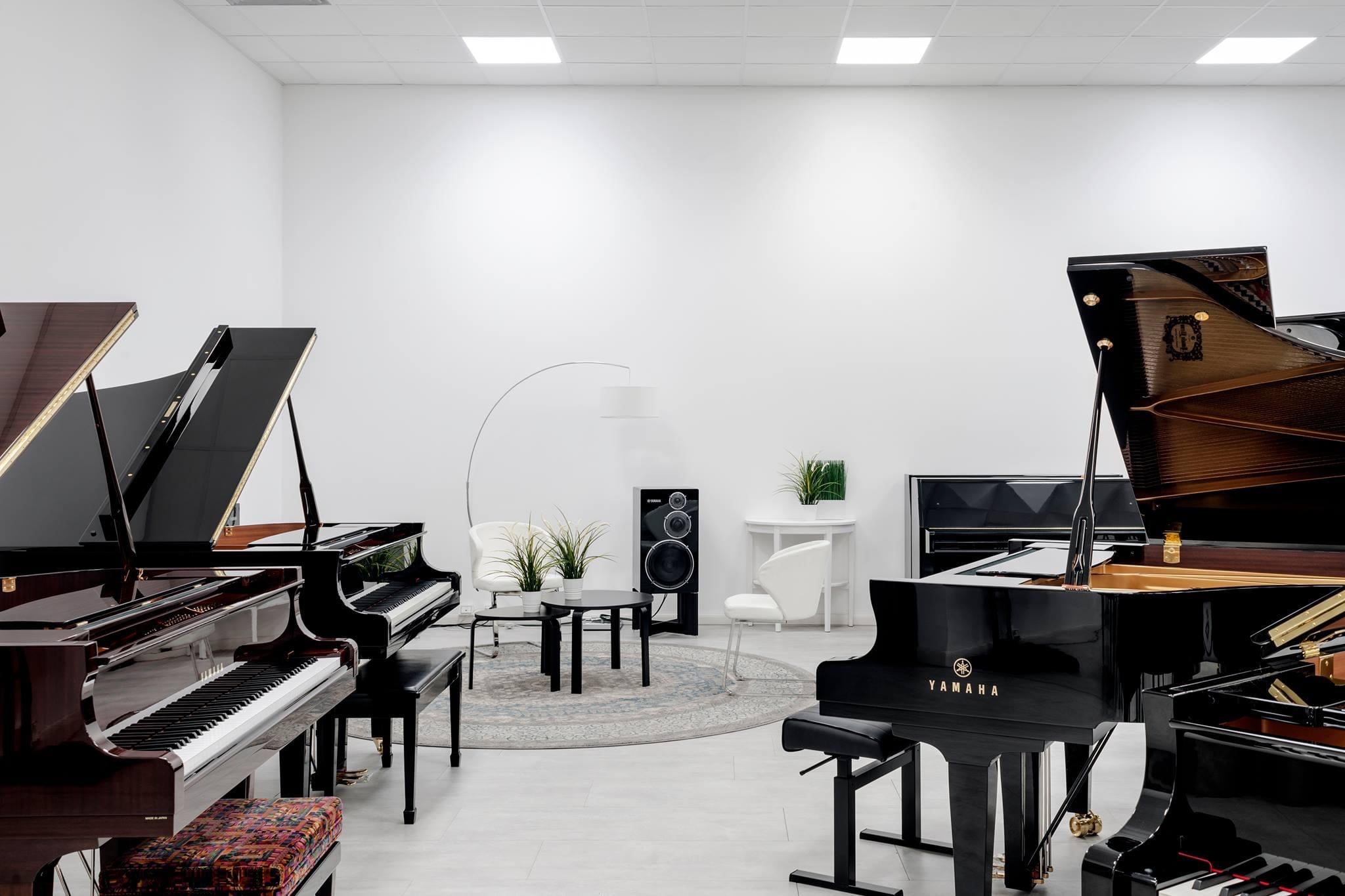 | Thompson Pianos
