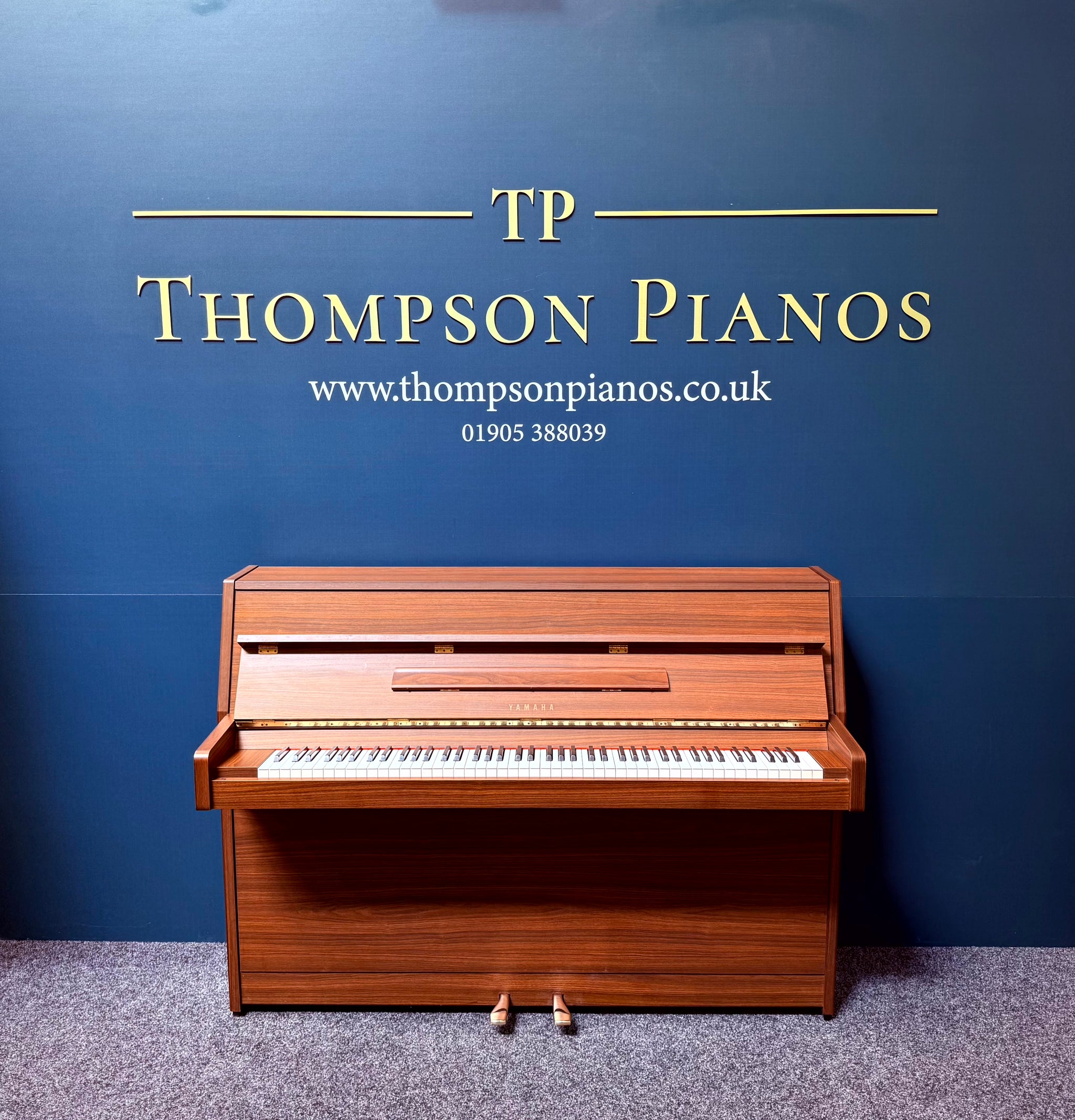 Yamaha LU-101 Upright Piano, Satin Walnut (Pre-Owned)